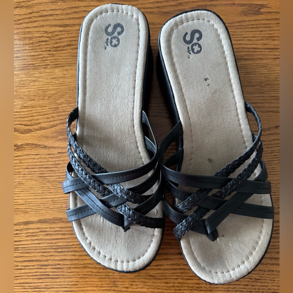 SO Black Sandals with Crisscross Straps